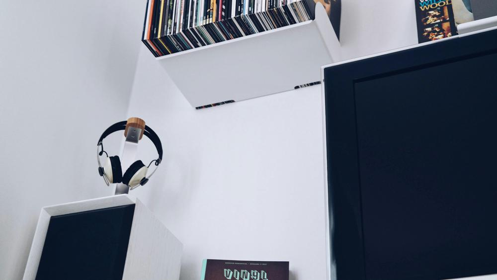 headphone stand